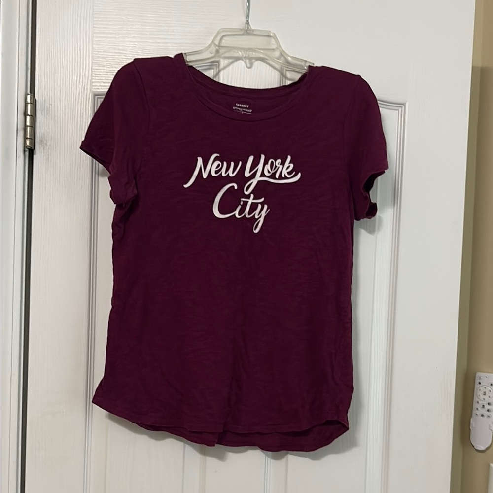 New York & Company Red Fitted Short Sleeve T-Shirt